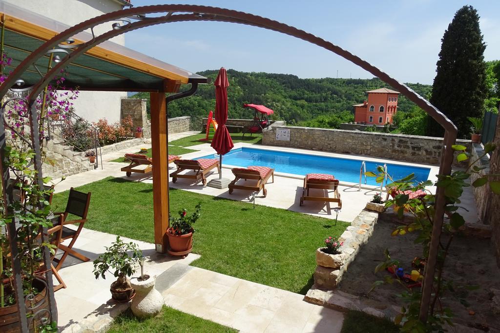 Villa Letizia Oprtalj المظهر الخارجي الصورة